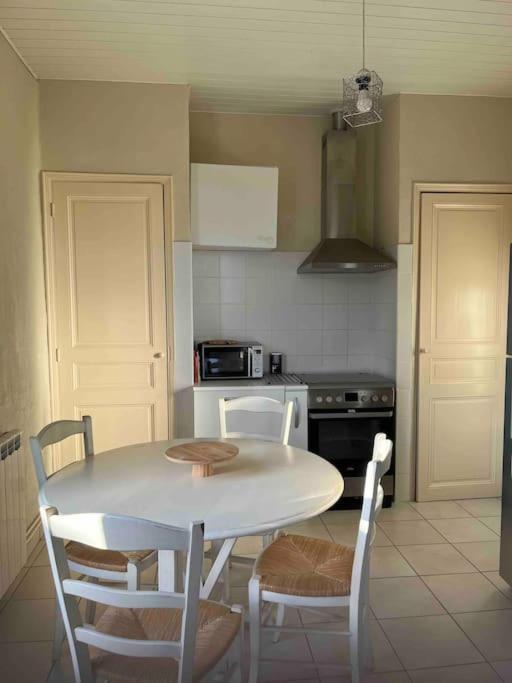 Les Arenes Apartment Безие Екстериор снимка
