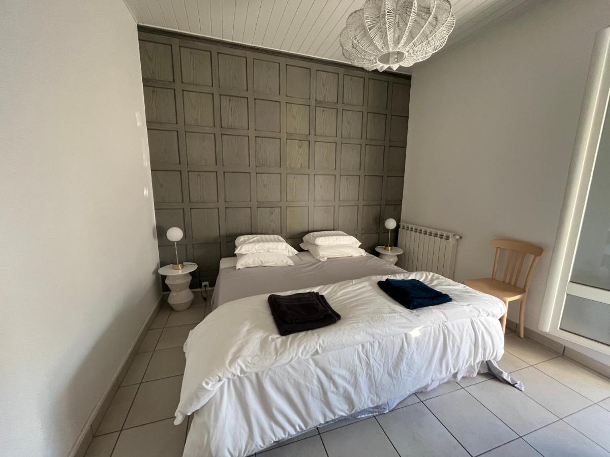 Les Arenes Apartment Безие Екстериор снимка