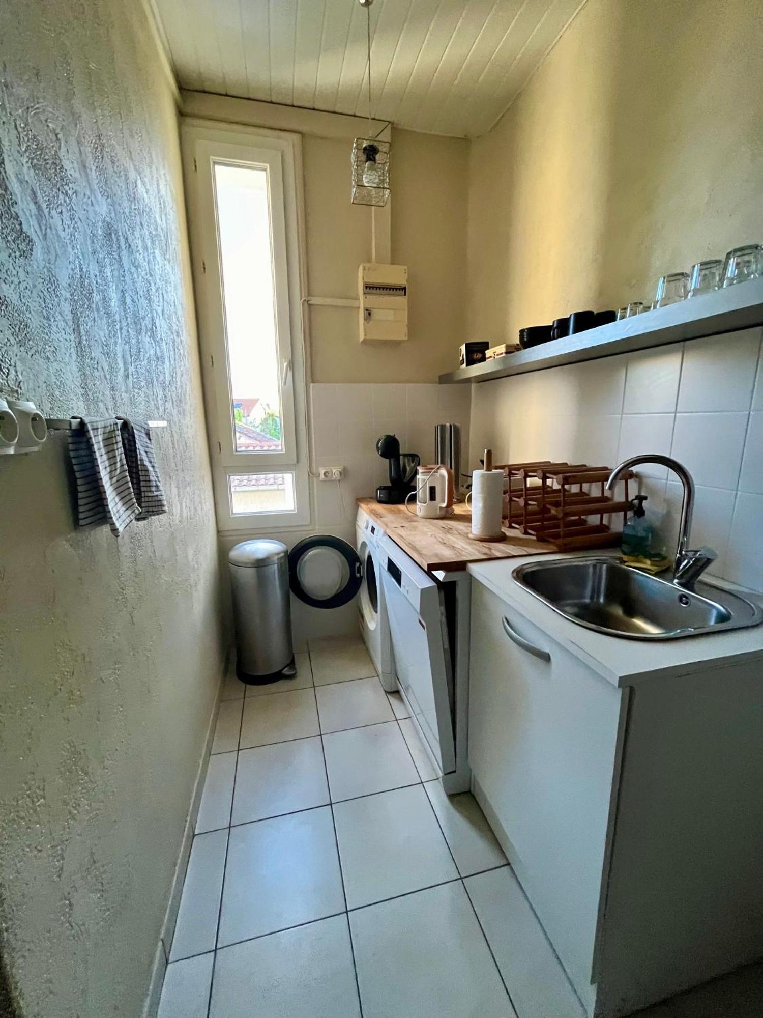 Les Arenes Apartment Безие Екстериор снимка