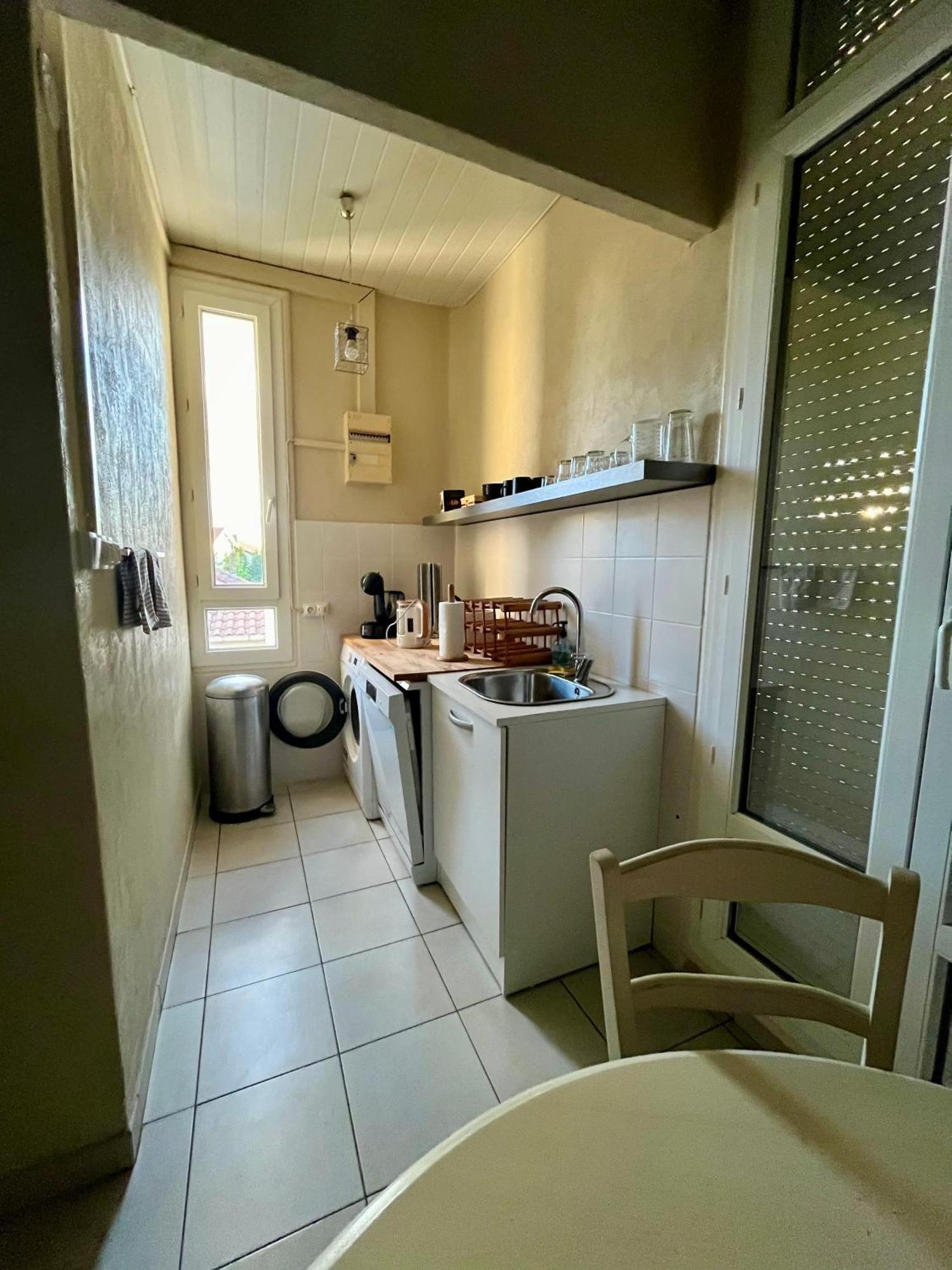 Les Arenes Apartment Безие Екстериор снимка